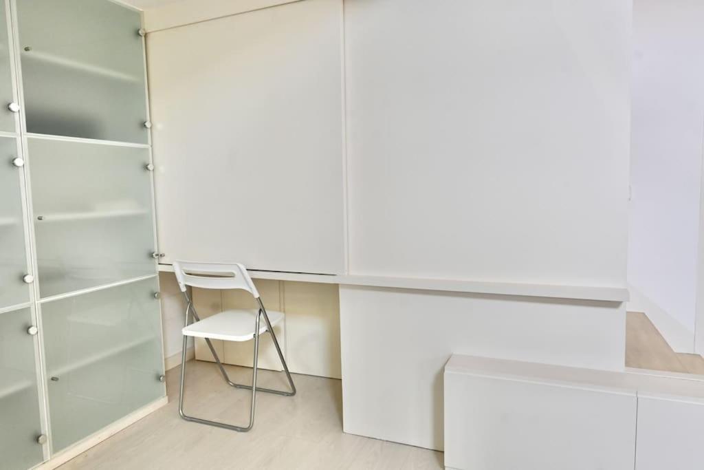 For You Rentals Apartamento Temporal Con Encanto A Pocos Metros Del Sol Myr13 Madrid Bagian luar foto