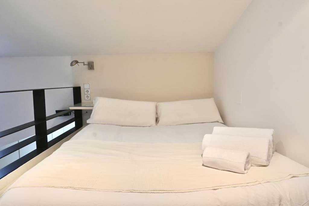 For You Rentals Apartamento Temporal Con Encanto A Pocos Metros Del Sol Myr13 Madrid Bagian luar foto