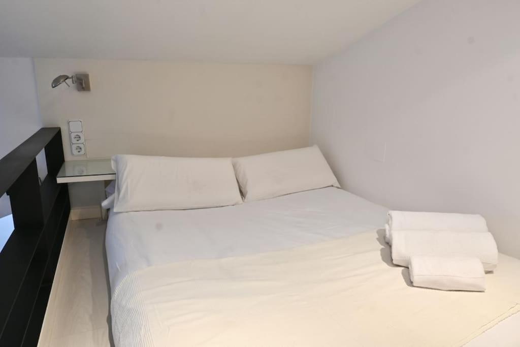 For You Rentals Apartamento Temporal Con Encanto A Pocos Metros Del Sol Myr13 Madrid Bagian luar foto