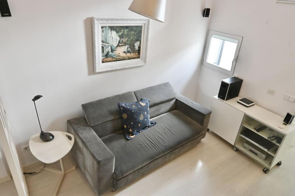 For You Rentals Apartamento Temporal Con Encanto A Pocos Metros Del Sol Myr13 Madrid Bagian luar foto