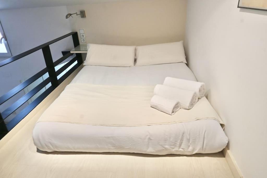 For You Rentals Apartamento Temporal Con Encanto A Pocos Metros Del Sol Myr13 Madrid Bagian luar foto