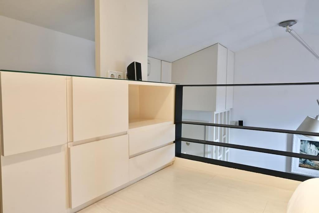 For You Rentals Apartamento Temporal Con Encanto A Pocos Metros Del Sol Myr13 Madrid Bagian luar foto