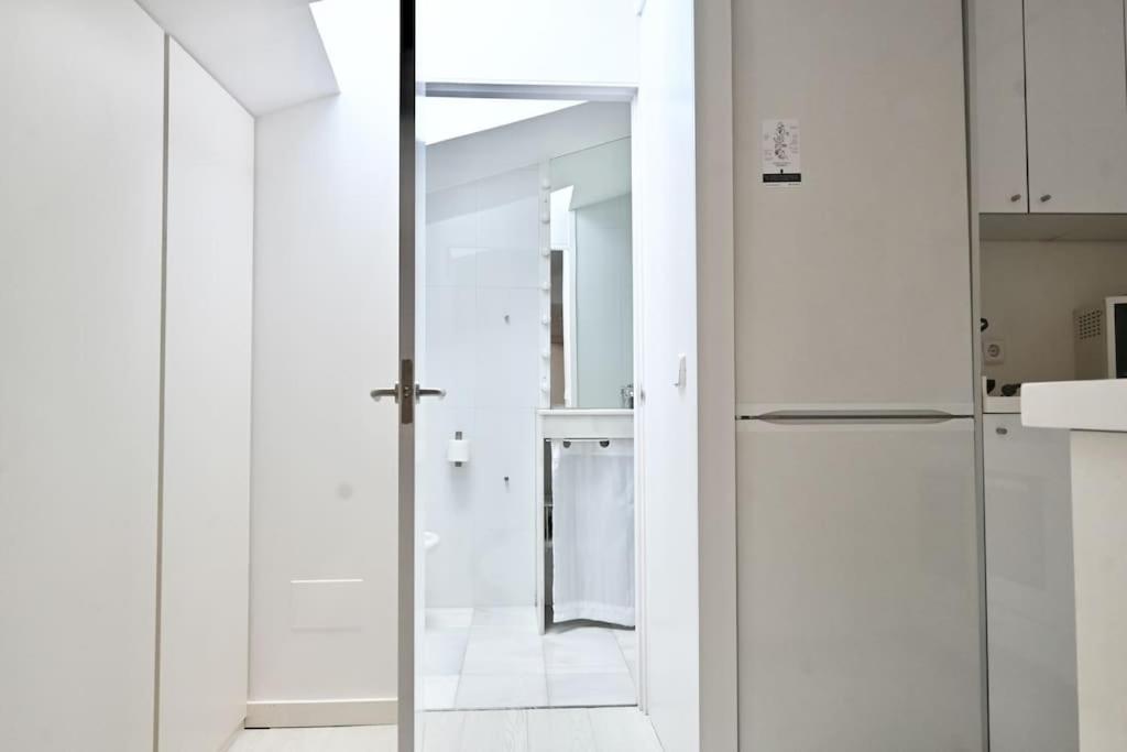For You Rentals Apartamento Temporal Con Encanto A Pocos Metros Del Sol Myr13 Madrid Bagian luar foto