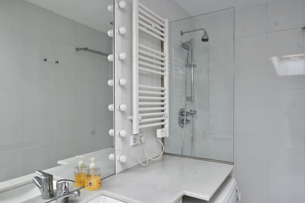 For You Rentals Apartamento Temporal Con Encanto A Pocos Metros Del Sol Myr13 Madrid Bagian luar foto
