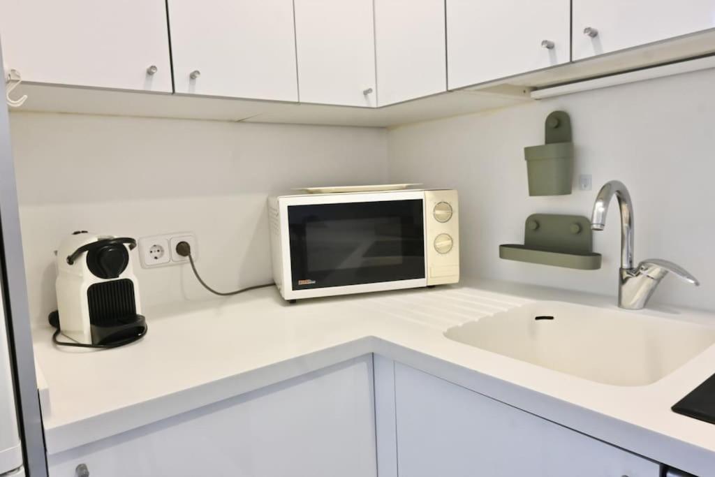For You Rentals Apartamento Temporal Con Encanto A Pocos Metros Del Sol Myr13 Madrid Bagian luar foto